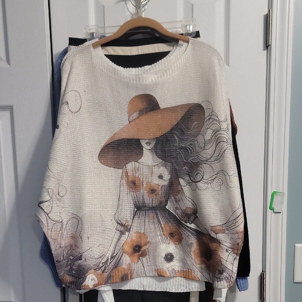 NWOT Made In Italy  Artistic Sweater with Hat Design